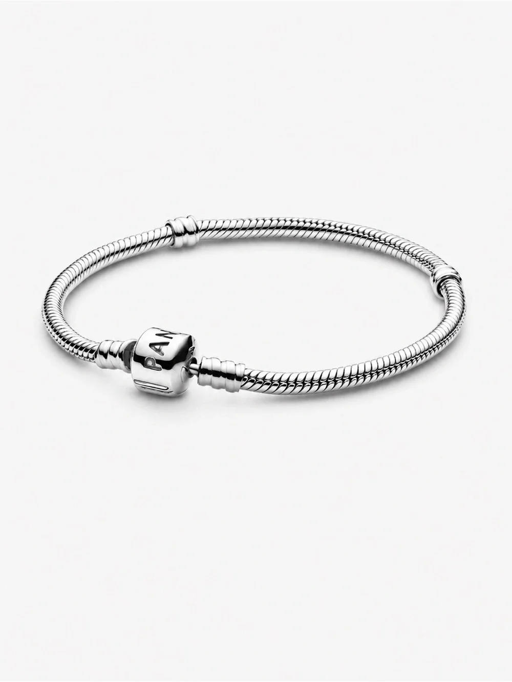 ✨ Pandora Moments Barrel Clasp Snake Chain Bracelet✨
